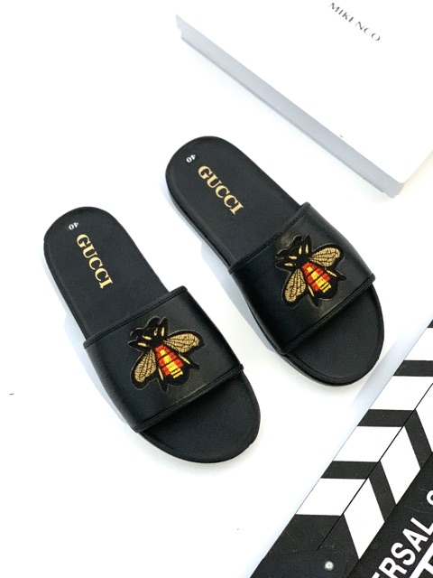 (Kèm Video) Dép thời trang nam thêu ong đỏ cánh vàng đế hộp xịn. | BigBuy360 - bigbuy360.vn