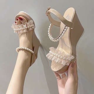 Sandal nữ đế xuồng