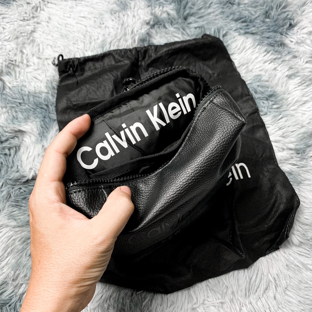 TÚI ĐEO CHÉO MINI DA SẦN CK XUẤT XỊN FULL TÚI TAG CODE UNISEX CHO NAM VÀ NỮ
