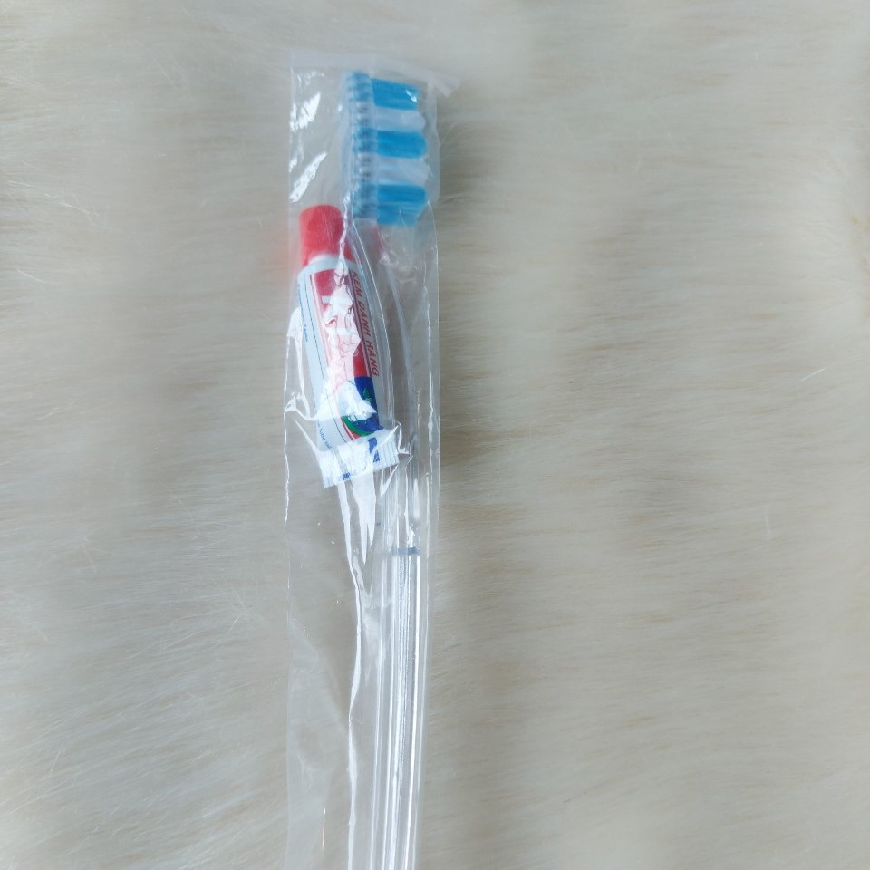 100 set bàn chải và kem đánh răng Riotex, bàn chải dùng 1 lần đóng bao hoa cho nhà nghỉ, khách sạn