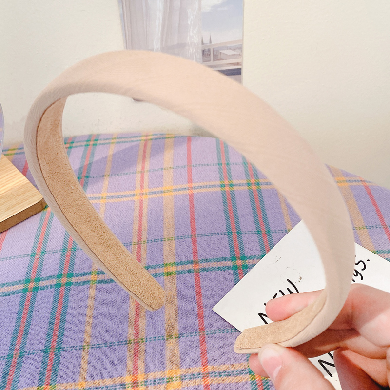 Cài tóc màu trơn phong cách Hàn Quốc đơn giản dành cho nữ