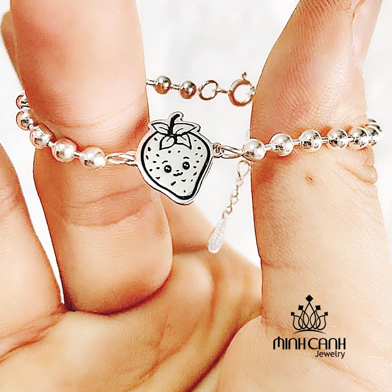 Lắc Bạc Dâu Tây Khắc Tên Cho Bé Minh Canh Jewelry