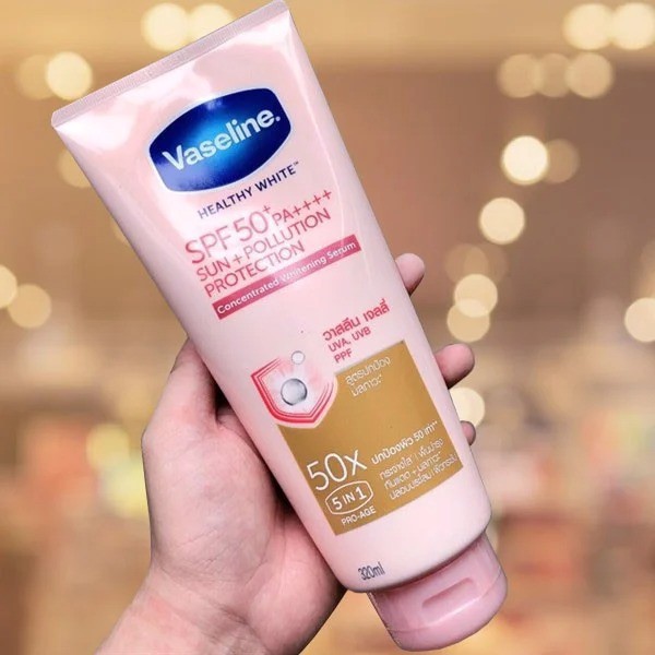 Sữa dưỡng thể trắng da Vaseline Perfect Serum 50X, tuýp to 320ml - chính hãng Thái Lan | BigBuy360 - bigbuy360.vn