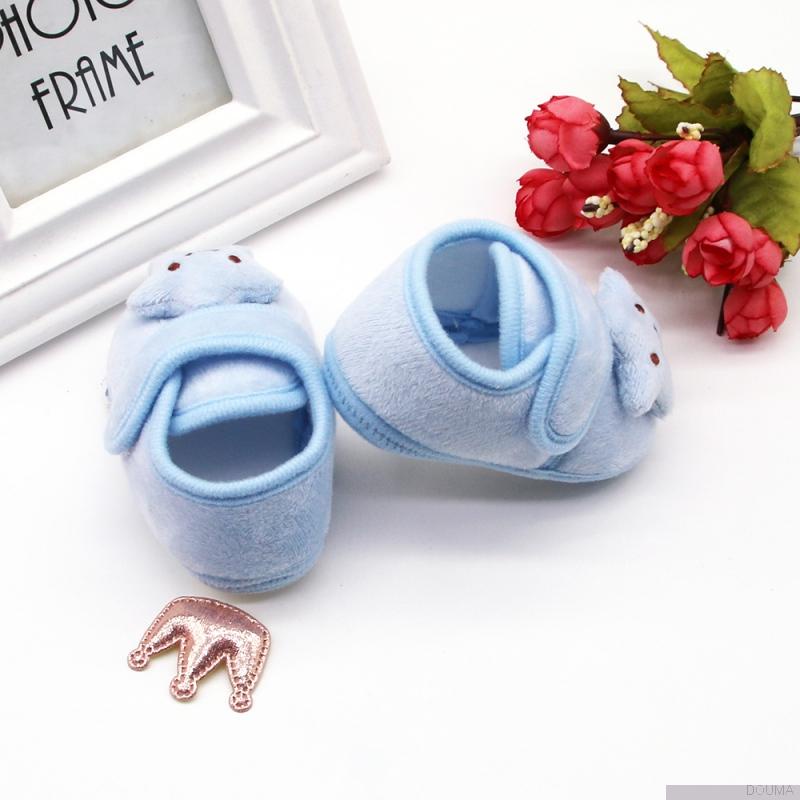 Giày thể thao đế mềm chống trượt thông thoáng với họa tiết hoạt hình cho bé