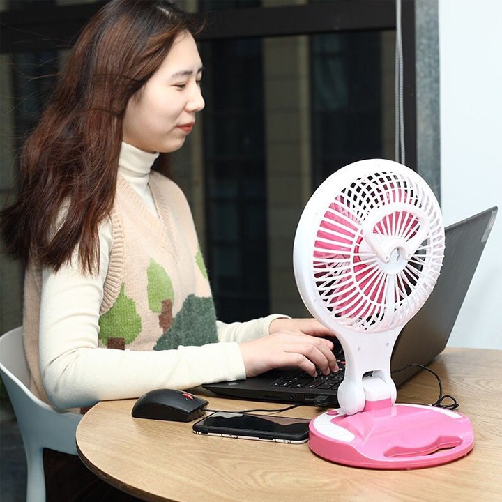 Quạt tích điện gấp gọn đa năng có đèn led siêu sáng,nhỏ gọn tiện dụng