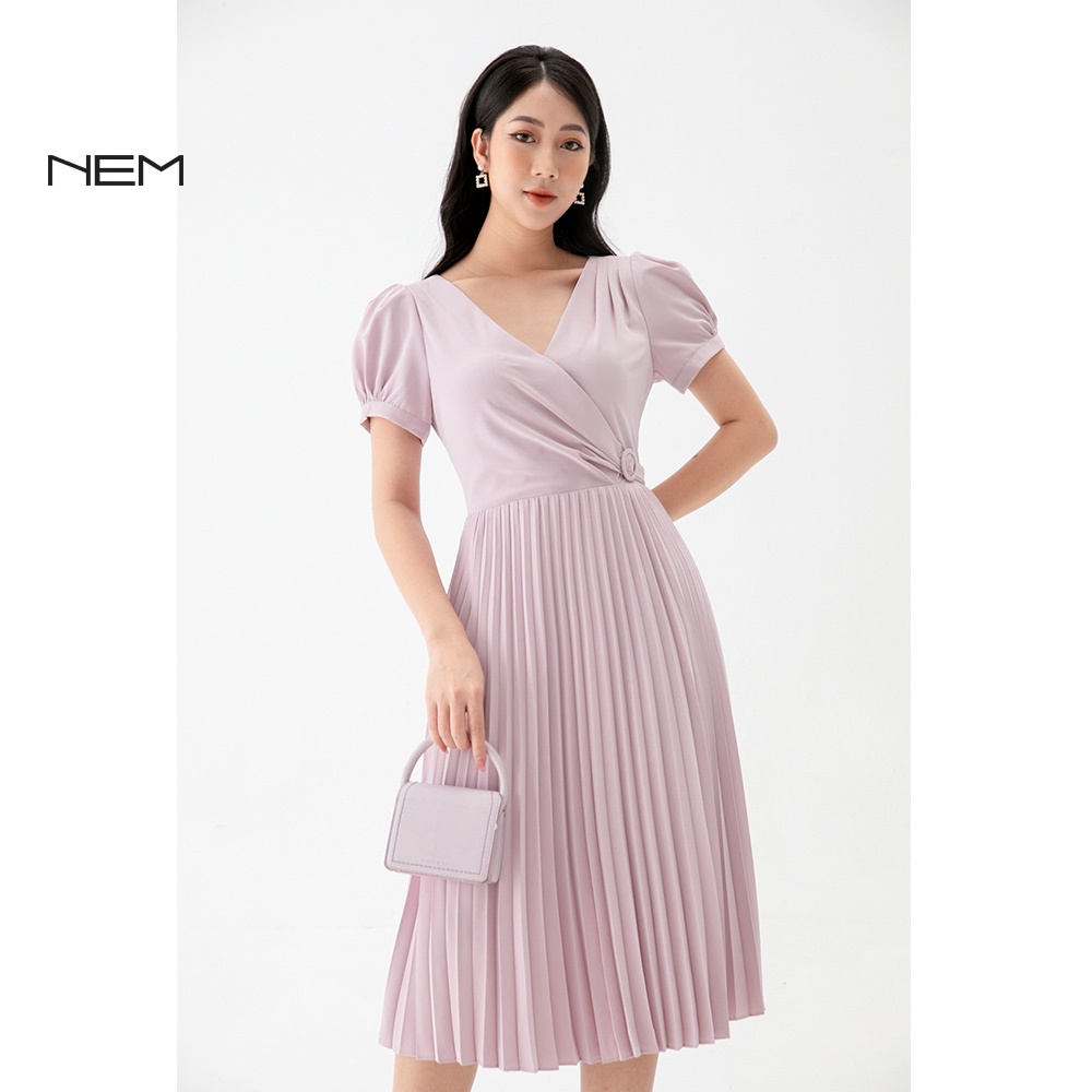 [Mã INCU50 giảm 50K đơn 250K] Đầm nữ thiết kế xếp ly NEM Fashion D50262 | BigBuy360 - bigbuy360.vn