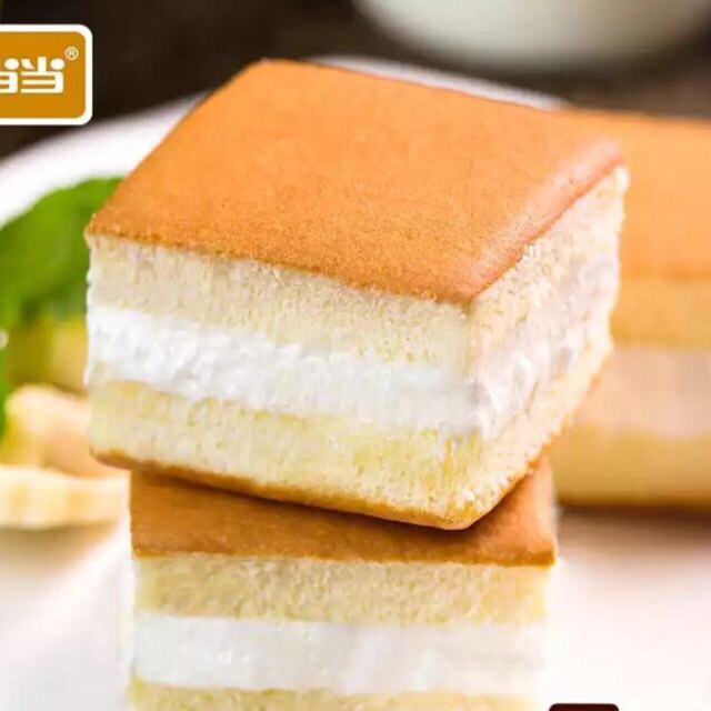 10 CHIẾC BÁNH CHUỐI KEM TƯƠI