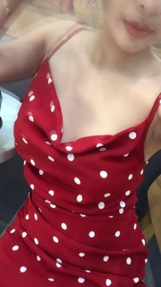 Váy hai dây cổ đổ ( combo)