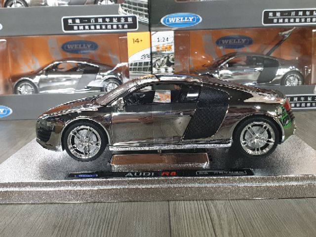 Xe Mô Hình Audi R8 Bóng Gương tỉ lệ 1/24 Welly