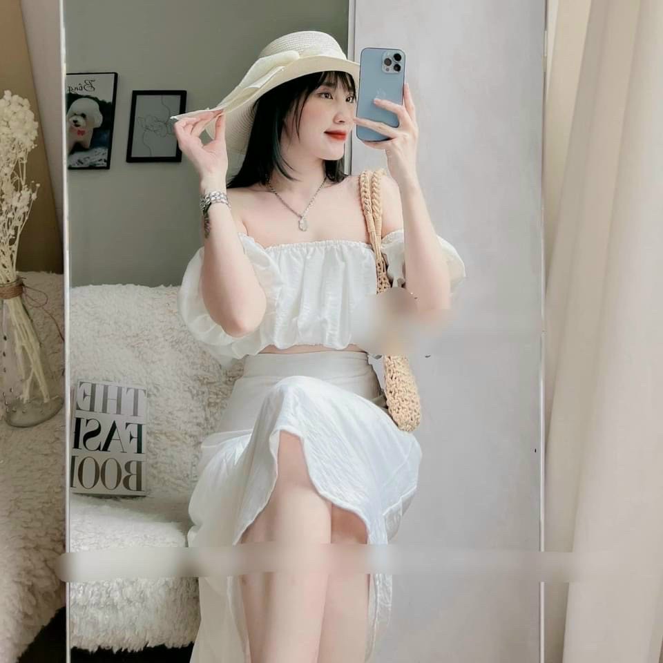 Set bộ đồ nữ áo trễ vai phối chân váy dài nhẹ nhàng, nữ tính thích hợp cho các nàng đi dạo phố, đi biển