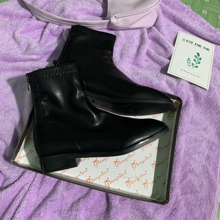 Giày cổ cao size 36 37