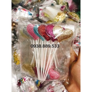 Tem cắm bánh trái tim kim tuyến