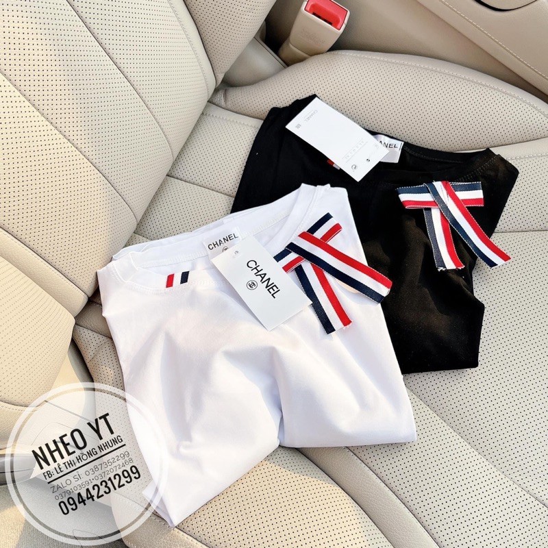 Áo thun nơ đỏ lệch 1 bên