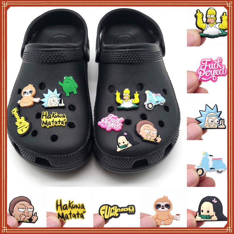 Phụ Kiện Trang Trí Giày Crocs Bằng PVC Hình Hoạt Hình Dễ Thương Có Khóa Cài Chữ Cái Trang Trí Hàng Mới