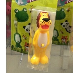 Bàn chải đánh răng trẻ em có nắp bật ngộ nghĩnh cho bé