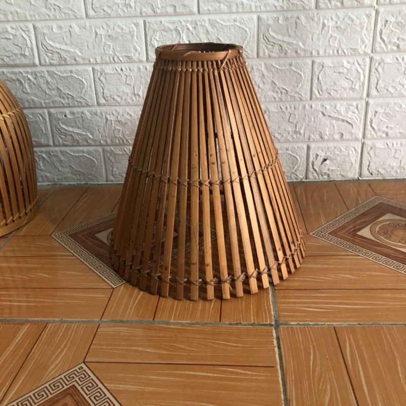 Đèn mây tre nơm cá.kích thước 25x35cm. đèn mây tre decor trang trí.