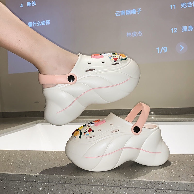Giày Sandal Thể Thao Đế Dày 8cm Đục Lỗ Họa Tiết Hoạt Hình Dễ Thương Thời Trang Mùa Hè Cho Nữ