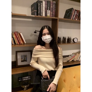 Áo trễ vai len mỏng
