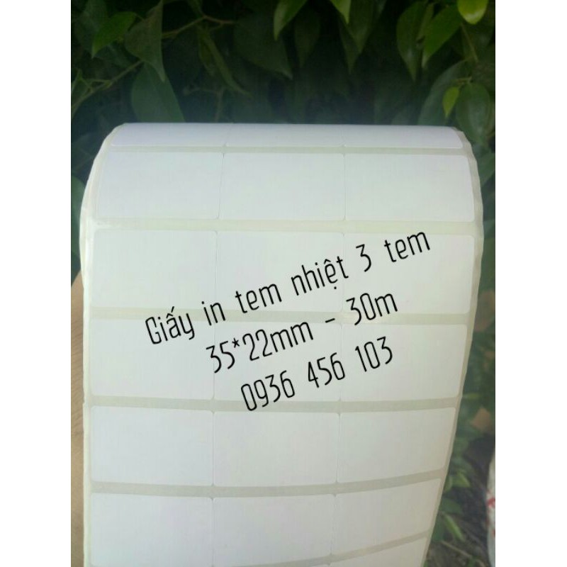 Giấy in tem mã vạch nhiệt khổ 3 tem 35*22mm. Dùng cho máy in Xprinter XP 420B
