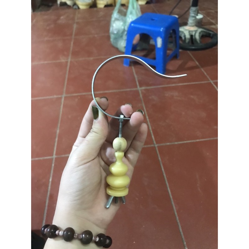 Móc nhựa lồng khuyên, mào
