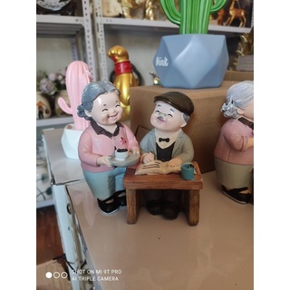 Tượng ông bà hạnh phúc