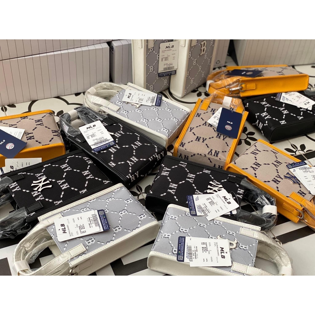 Túi MLB Monogram Jacquard Phone