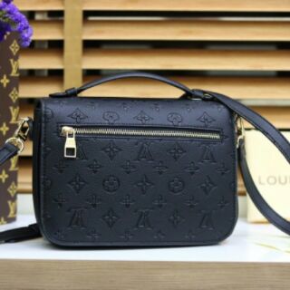 Túi xách Louis Vuitton Pochette