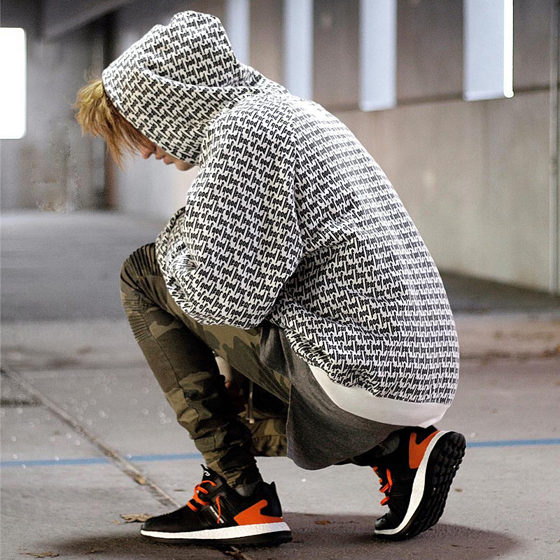 Áo sweater dáng rộng in chữ thời trang cao cấp cho giới trẻ | BigBuy360 - bigbuy360.vn