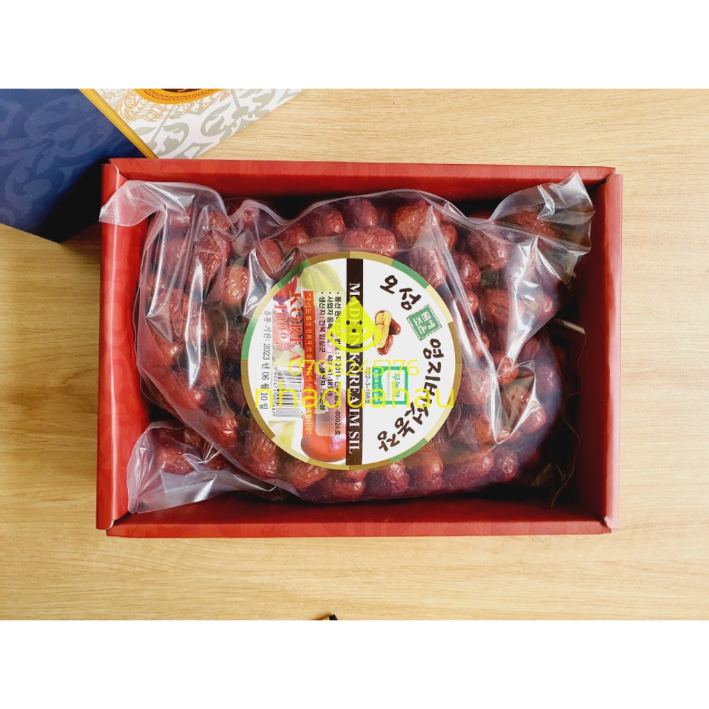 Một hộp táo đỏ sấy lạnh Hàn quốc hàng chuẩn mẫu Tết 3 mẫu hộp cứng có túi xách kèm sẵn đẹp sang chảnh 1000g | BigBuy360 - bigbuy360.vn