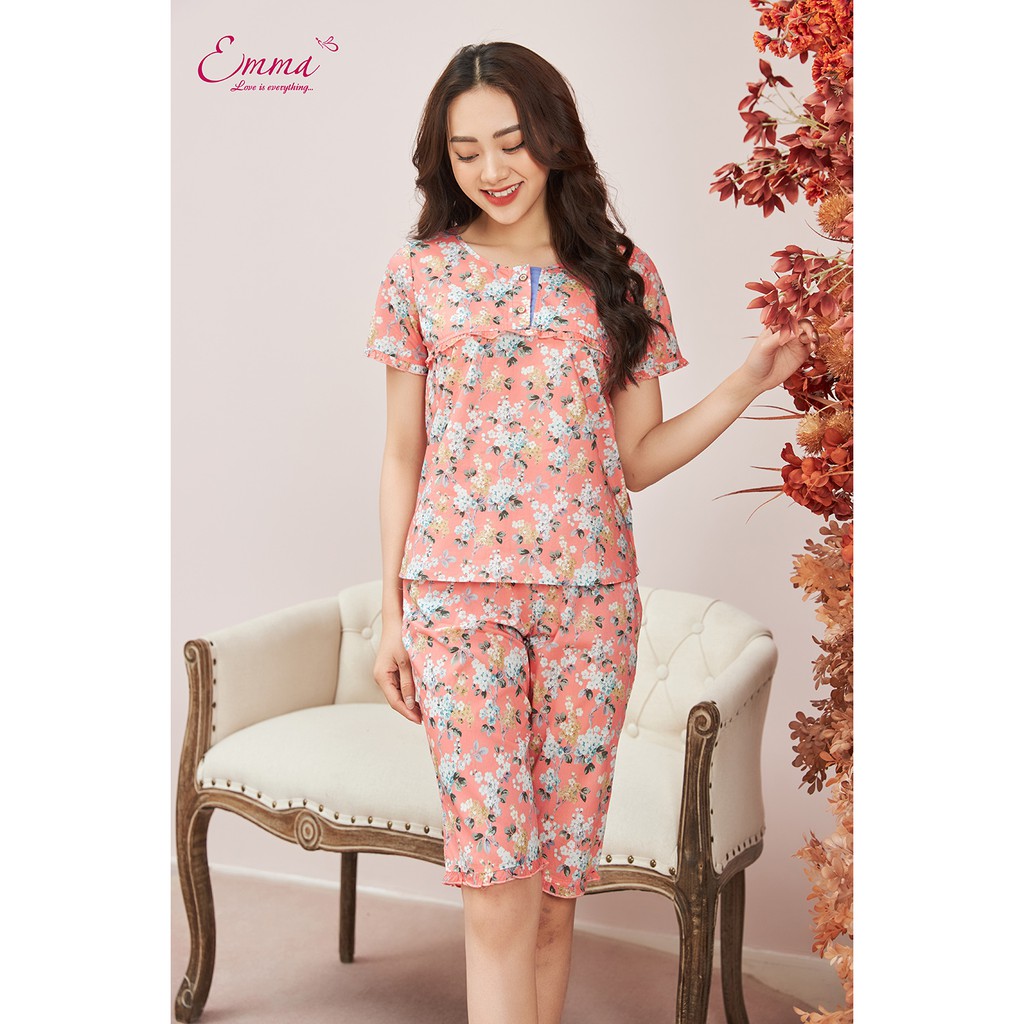 Bộ Mặc Nhà EMMA Áo Ngắn Tay, Quần Lửng EHLK.21.002.09