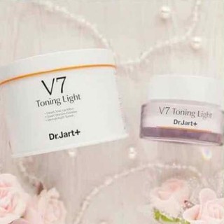 KEM V7 Toning Light HÀN QUỐC