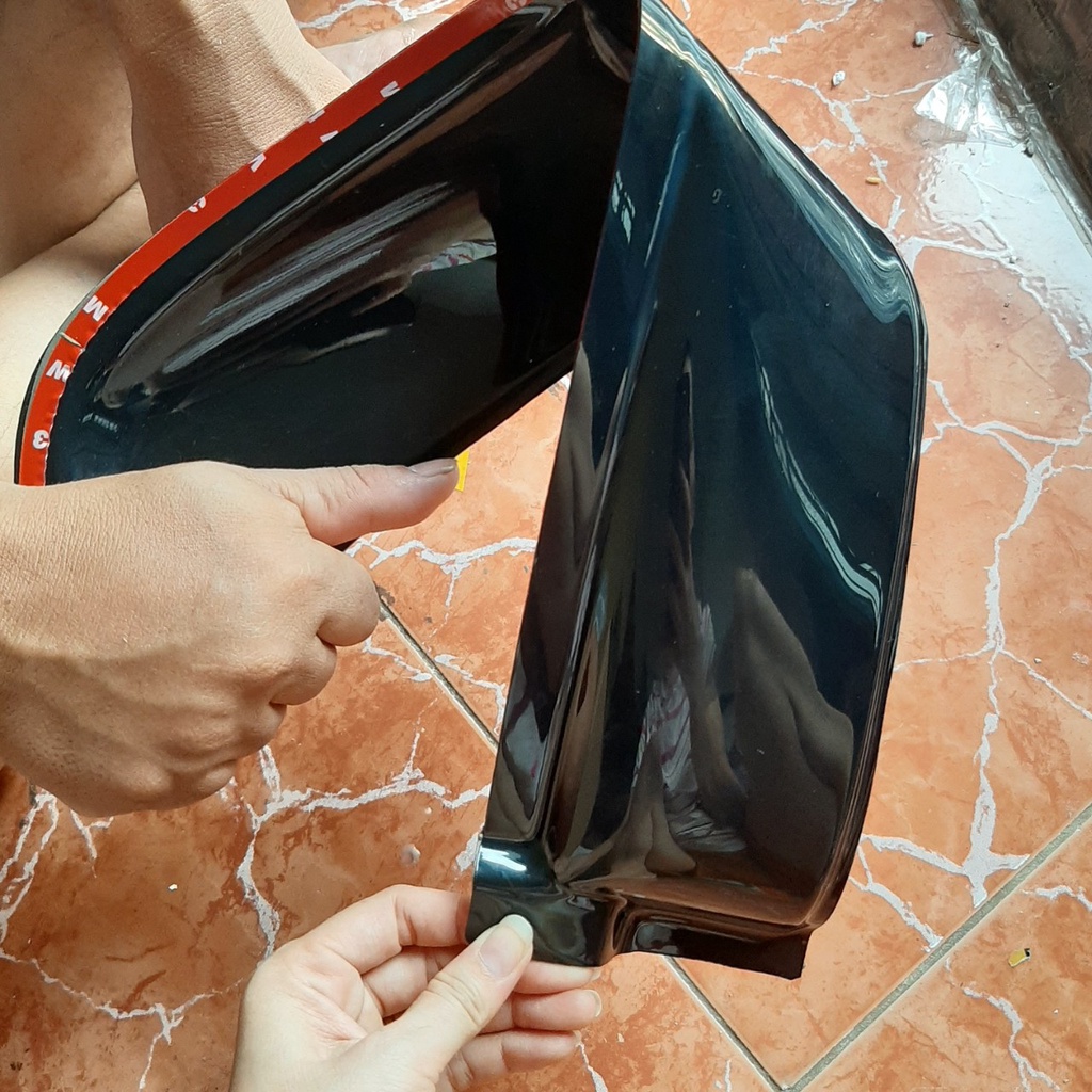 Vè mưa xe tải hoa mai rẻ vô địch