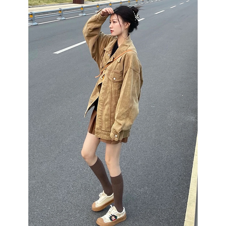 Áo khoác denim màu nâu cổ điển của phụ nữ Mỹ mùa xuân, thu và đông lỏng lẻo tất cả các kết hợp dụng cụ hàng đầu trong th