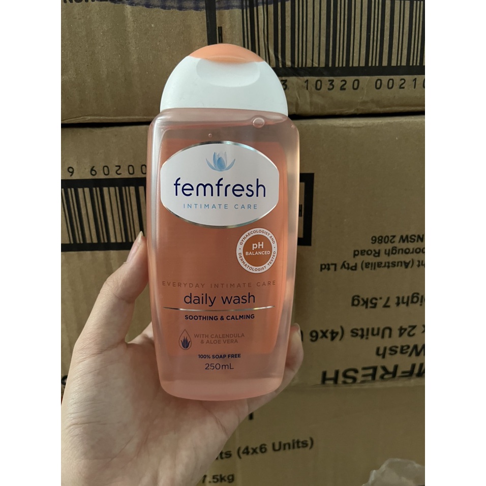 DUNG DỊCH VỆ SINH PHỤ NỮ Femfresh Daily Intimate Wash 250ml Úc