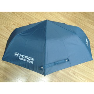 Ô dù che mưa chính hãng, hàng theo xe Hyundai.