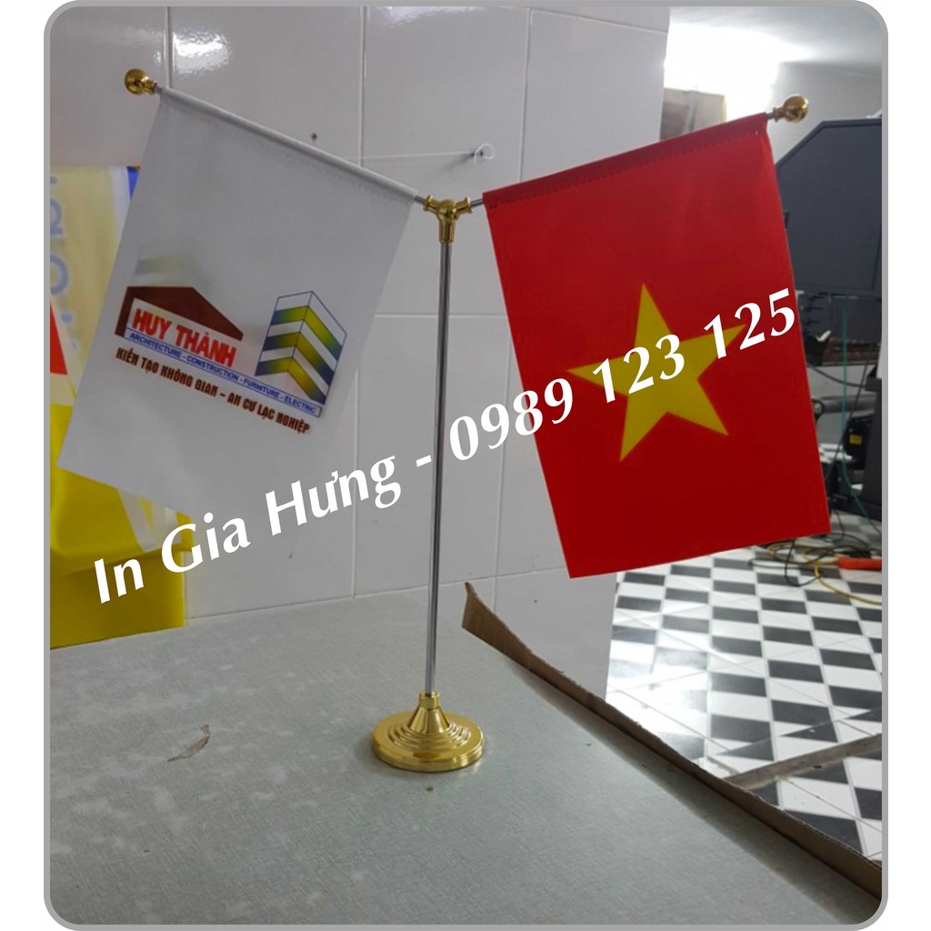Bộ Cờ Để Bàn Việt Nam -  Công Ty Chữ Y Cán Kim Loại( Cờ Công Ty In Theo Yêu Cầu)
