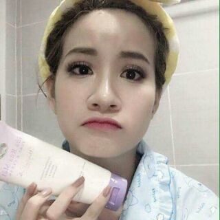 Sữa rửa mặt Huyền Cò