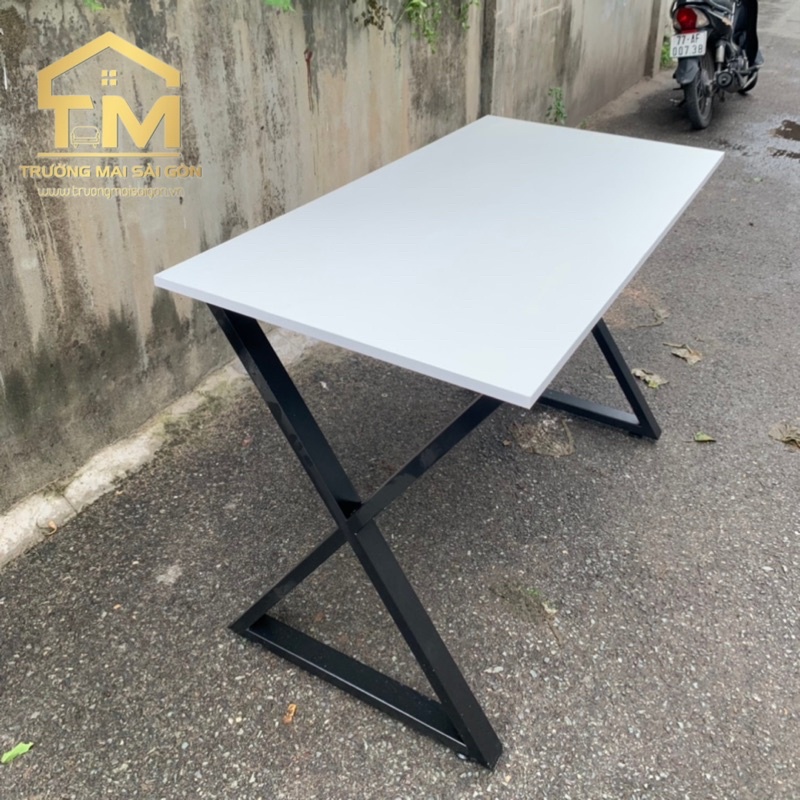 Bàn làm việc văn phòng chân X chân sắt sơn tĩnh điện chống gĩ sắt mặt MDF chống ẩm cao cấp