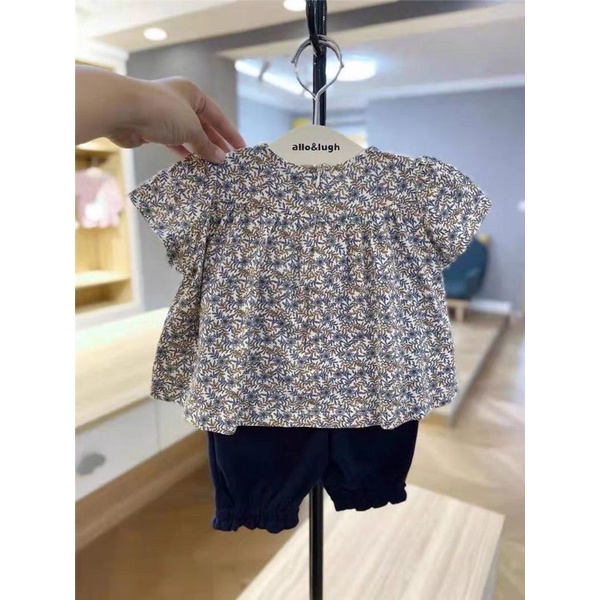 Set bộ bé gái hoạ tiết hoa lá bâu thủy thủ thêu iu