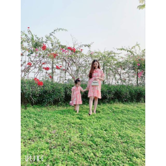[ hàng đẹp] sét váy mẹ và bé nơ cổ cực xinh