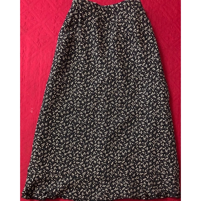 Chân váy vintage hoạ tiết hoa nhí