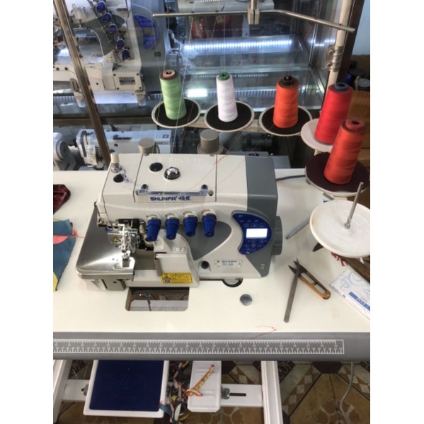 Máy vắt sổ shunfa điện tử