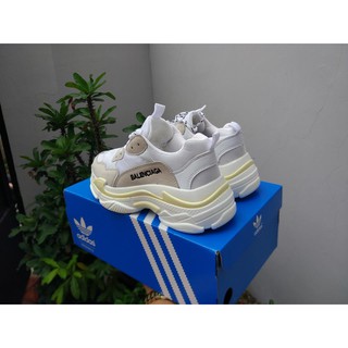 balenciaga trắng