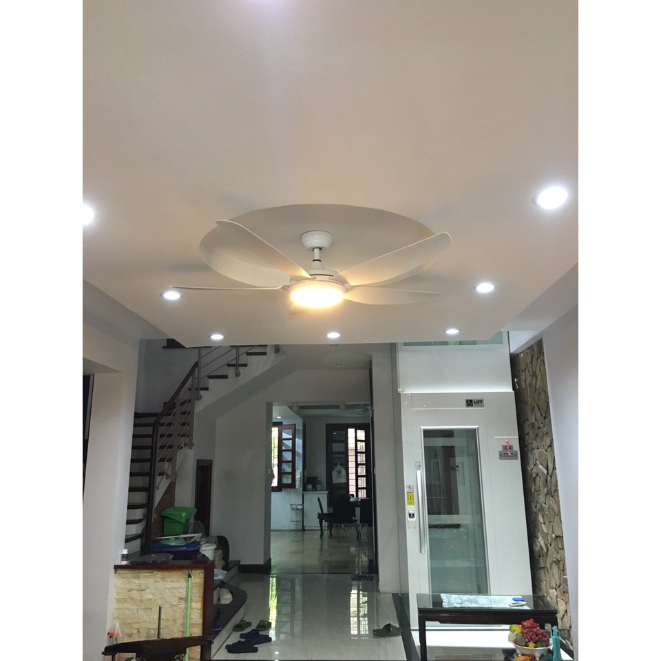 Quạt trần đèn sải cánh dài có remote từ xa đảo ngược chiều,chạy siêu êm đèn cực sáng