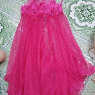đầm ngủ màu hồng