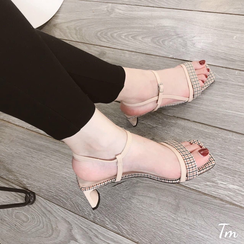 Giày sandal nữ da kẻ quai dây cài mẫu mới 7cm cực sang chảnh
