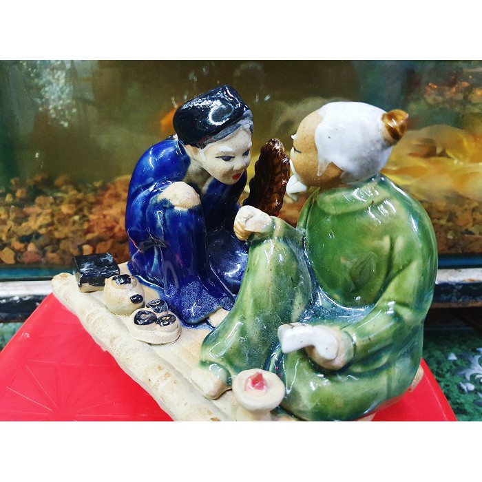 VỢ CHỒNG TÂM SỰ TRANG TRÍ HỒ CÁ NON BỘ 15X9X12CM