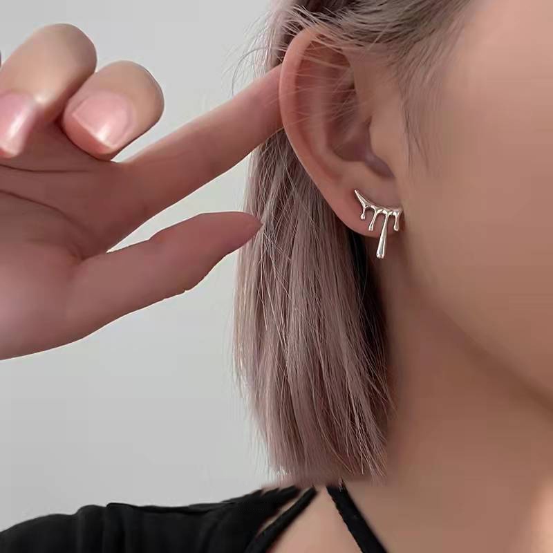 Khuyên tai hình giọt nước màu bạc phong cách vintage
