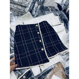 CHÂN VÁY DẠ KẺ ĐEN/ TRẮNG