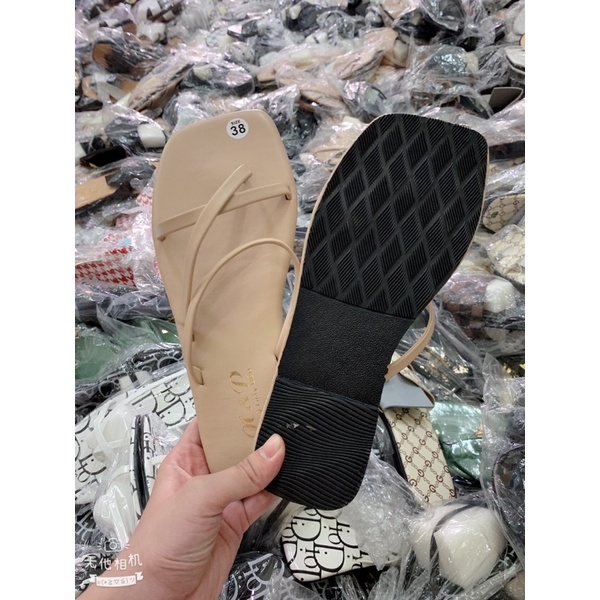 Dép bệt kẹp 3 dây cực xinh. đầu vuông nền nhám bao bền rẻ chất lượng. nắng mưa đều đi được